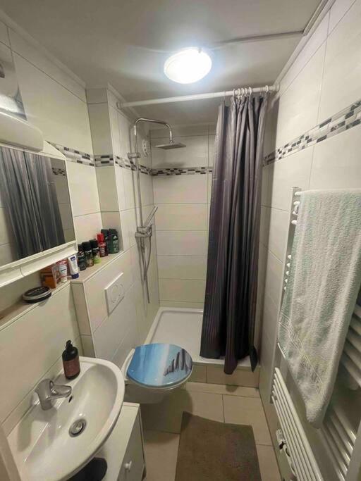 Апартаменты 2-zimmer I Center I Fruehstueck I Wifi I Smart Tv I Cozy I Аугсбург